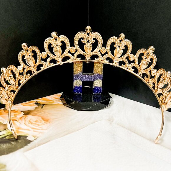 Green Rhinestone Tiara, Girl's Gold tiara, Heart shape tiara, Princess tiara - Picture 7 of 9